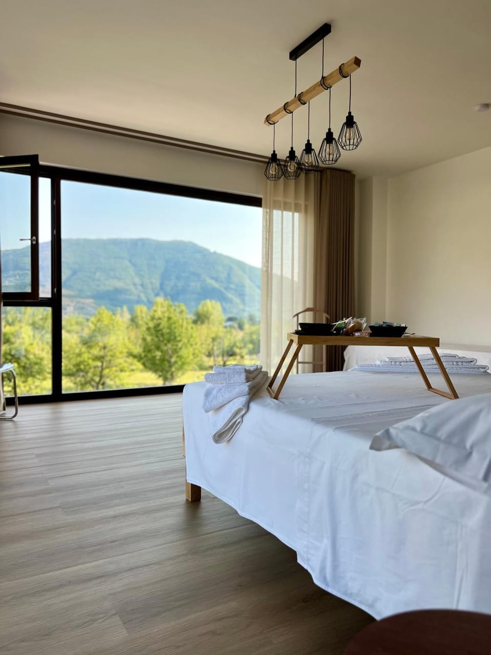 Bed, Mountain view