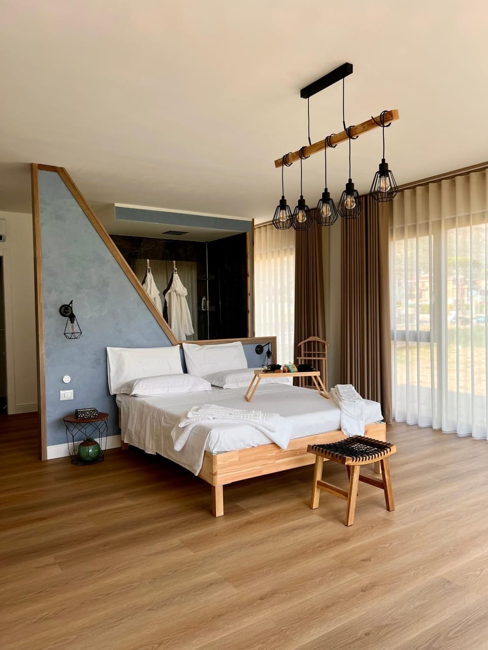 Bed, Bedroom, Breakfast