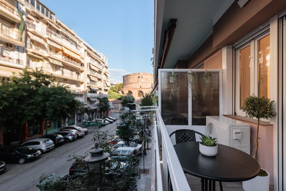 View (from property/room), Balcony/Terrace, City view