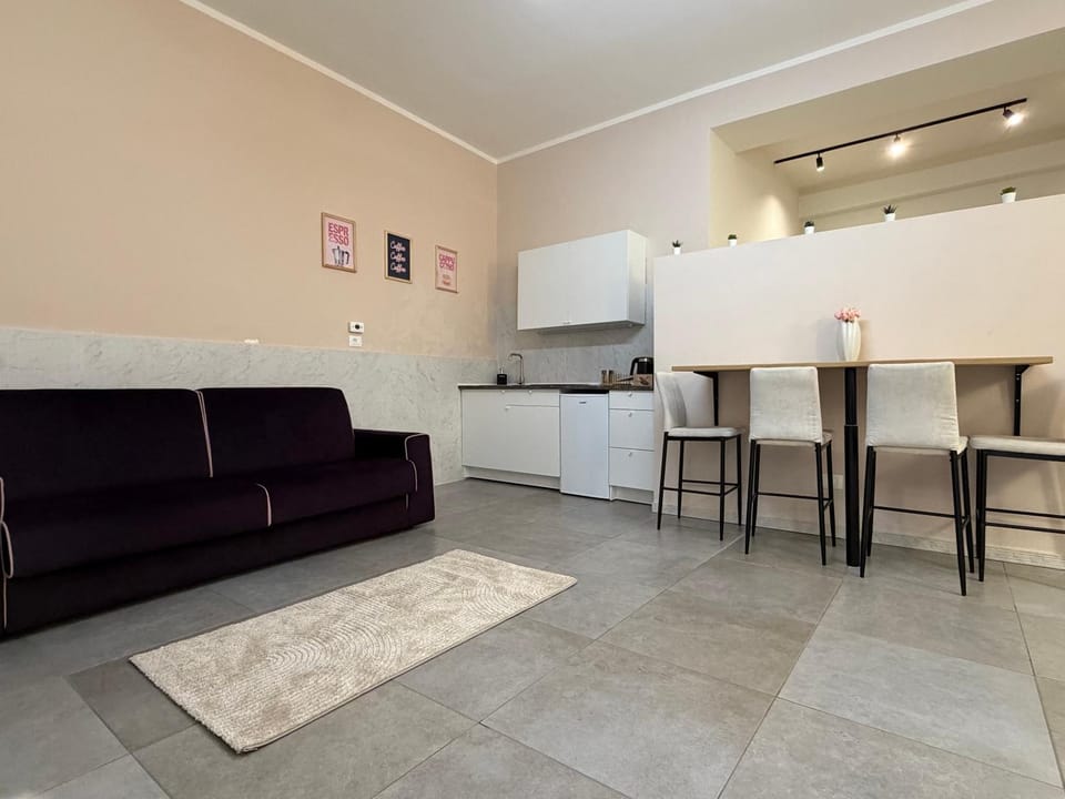 Kitchen or kitchenette, Seating area, Dining area, pet friendly