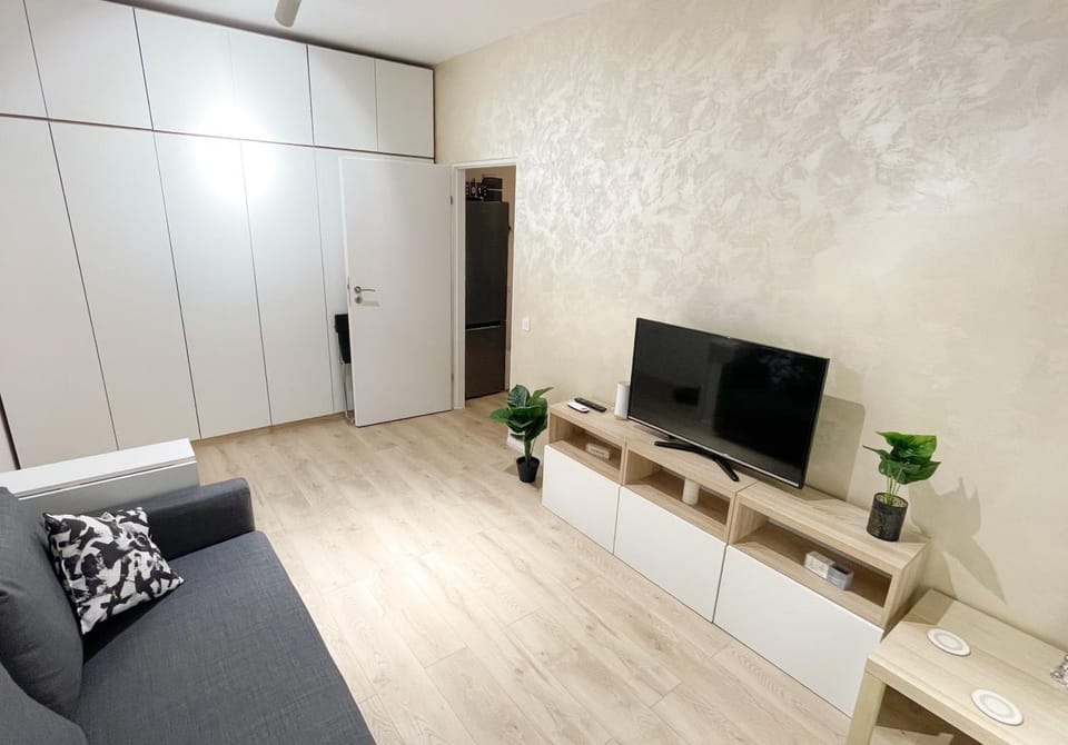 TV and multimedia, Living room, Seating area, Evening entertainment, wardrobe