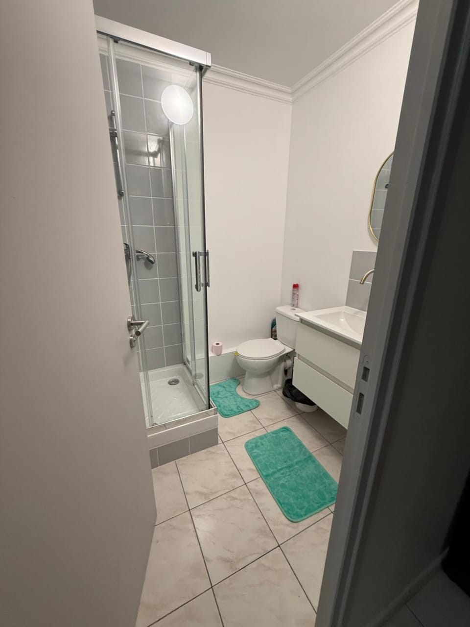 Lina Apartment in Île-de-France