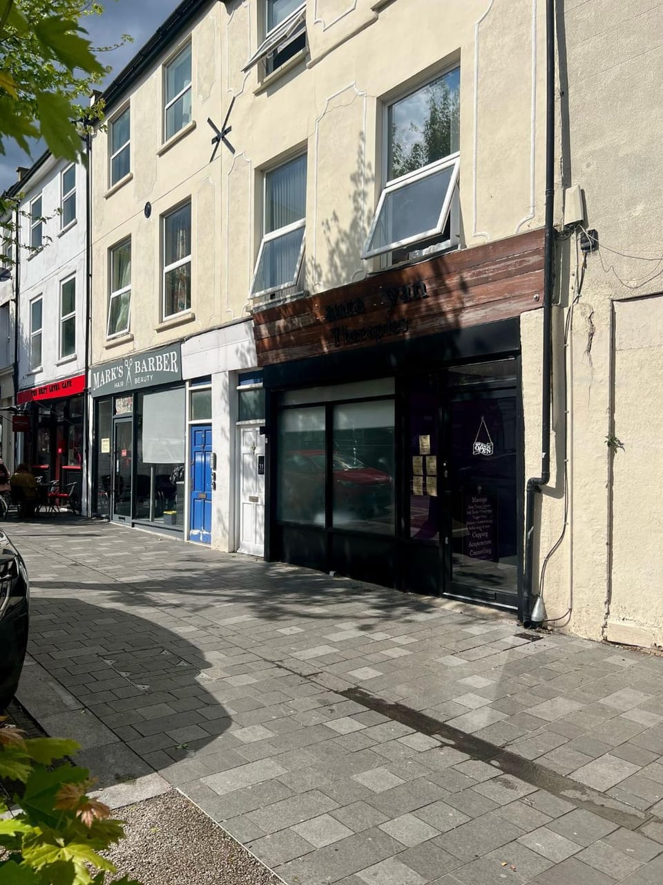 Smart Junction Apartment in Croydon