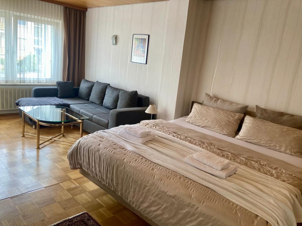 Photo of the whole room, Seating area, Bedroom