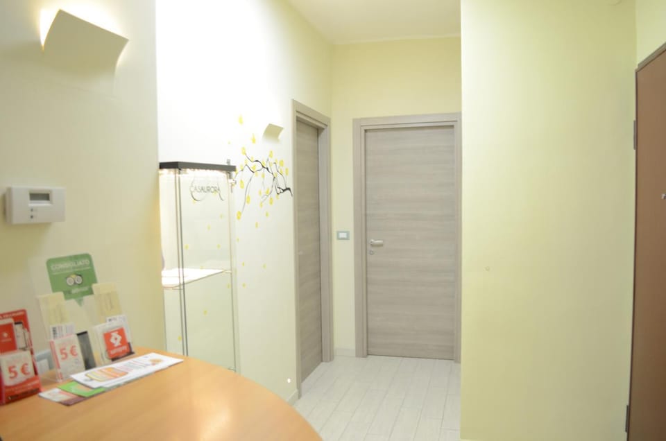 Lobby or reception, Internal: Not applicable to any particular room
