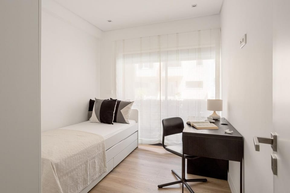 Cascais Seacoast Premium Apartment Bed and Breakfast in Cascais