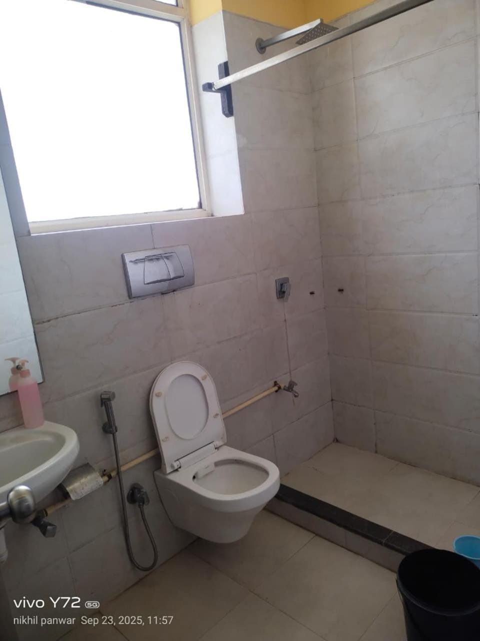 Tipsyy Inn 014 Bed and Breakfast in Gurugram