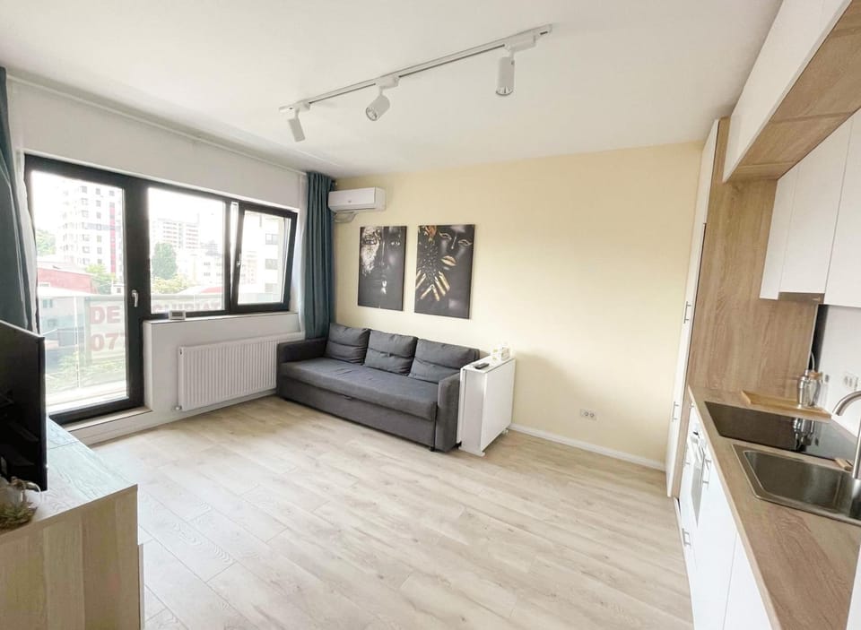 Kitchen or kitchenette, Living room, Seating area
