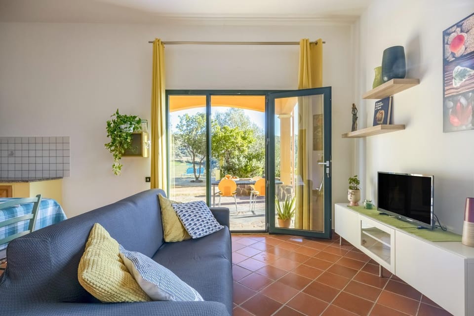 TV and multimedia, Living room, air conditioner