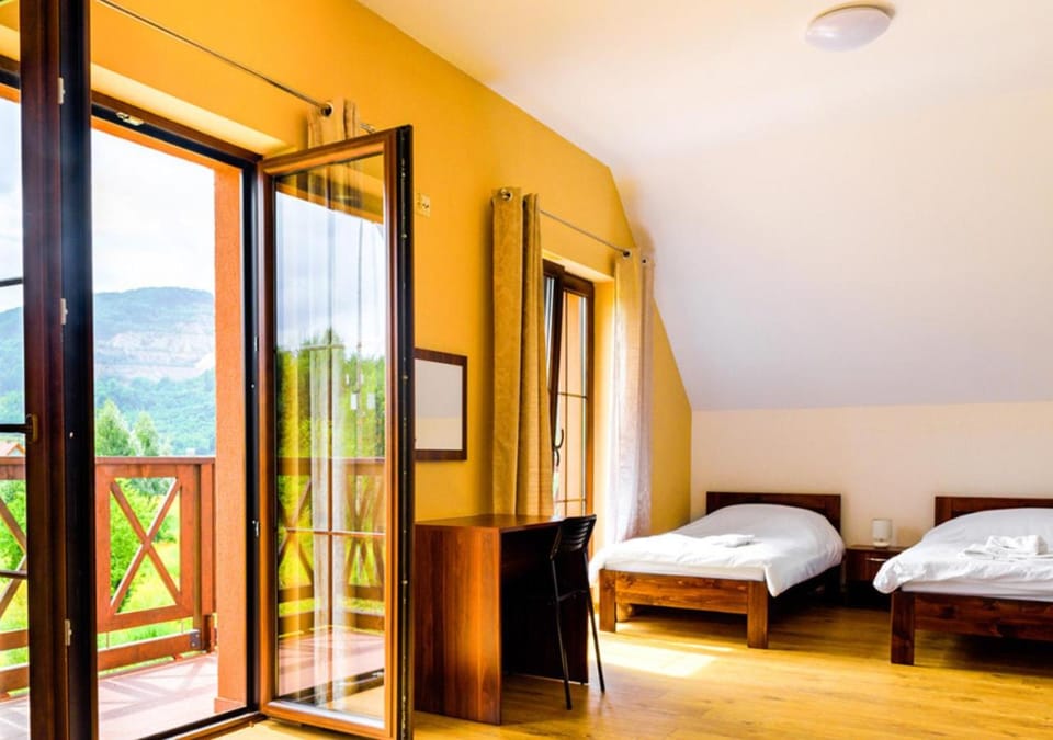 Bed, Natural landscape, View (from property/room), Balcony/Terrace, Photo of the whole room, Bedroom