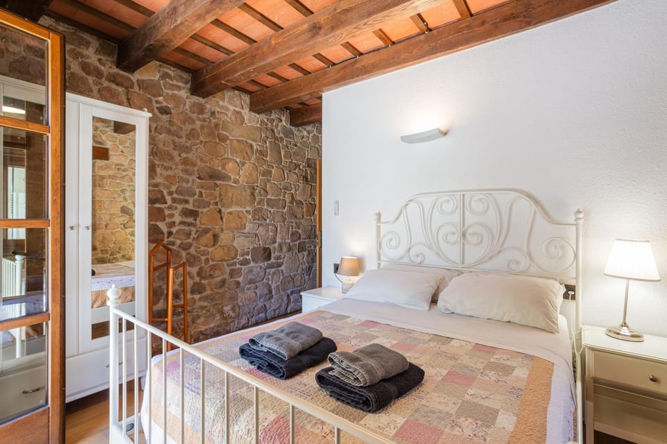 Property building, Living room, Bedroom