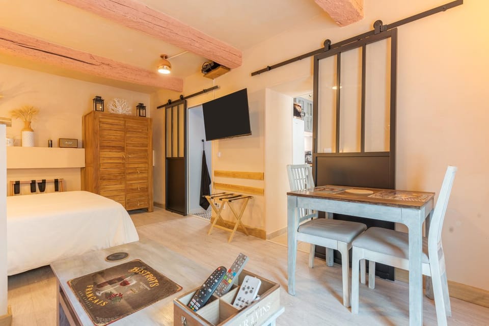 Property building, Living room