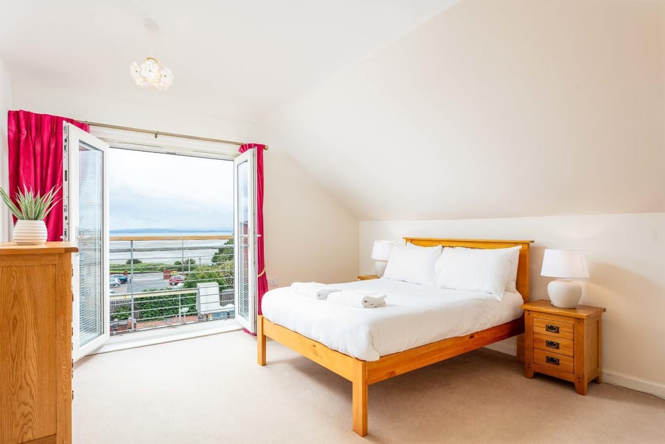 Bed, Balcony/Terrace, Bedroom