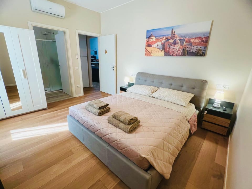 Bed, Photo of the whole room, Bedroom, towels, wardrobe, air conditioner