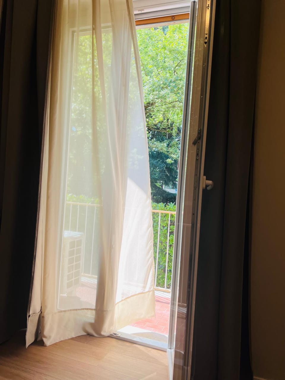 View (from property/room), Balcony/Terrace, Quiet street view