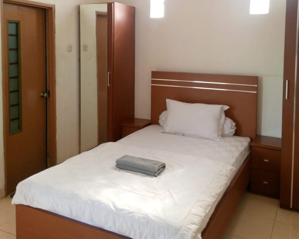 House of Felix - Surabaya Guest House Hotel in Surabaya