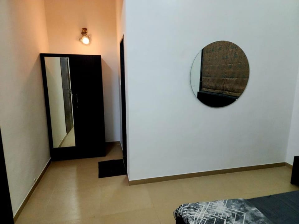 Bedroom, wardrobe