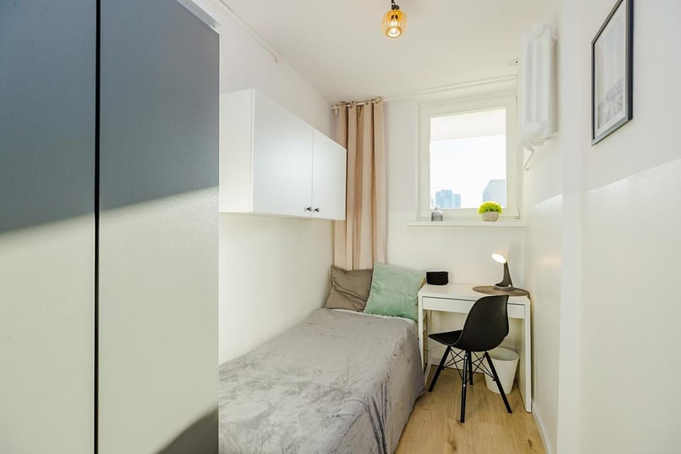 Bed, Photo of the whole room, Seating area