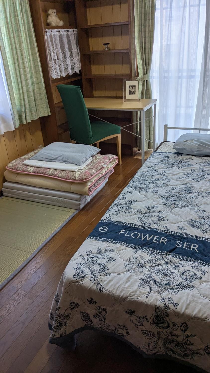 いちごハウス Bed and Breakfast in Yokosuka