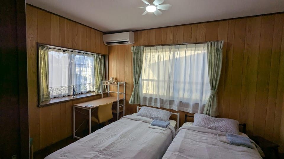 いちごハウス Bed and Breakfast in Yokosuka
