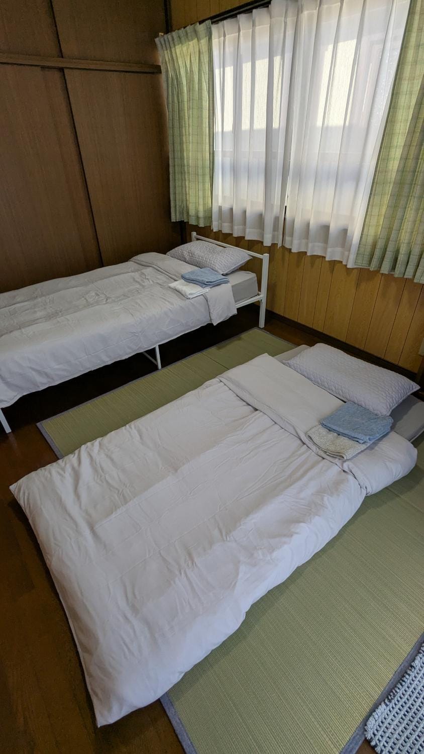 いちごハウス Bed and Breakfast in Yokosuka