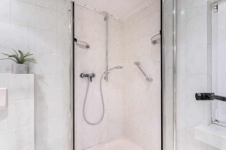 Bathroom, Living room