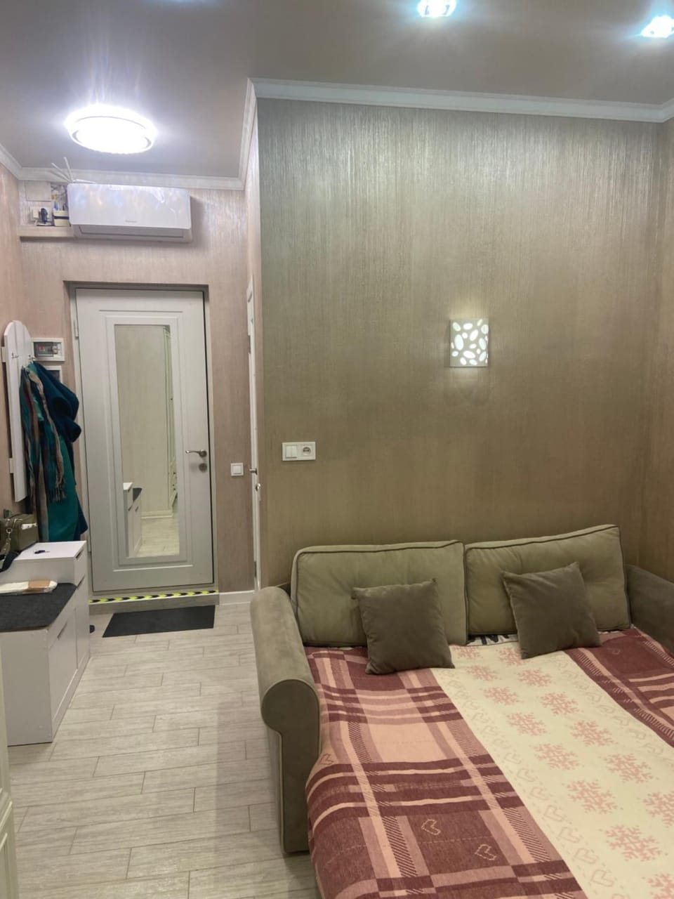 Greenroom Apartment in Kharkiv