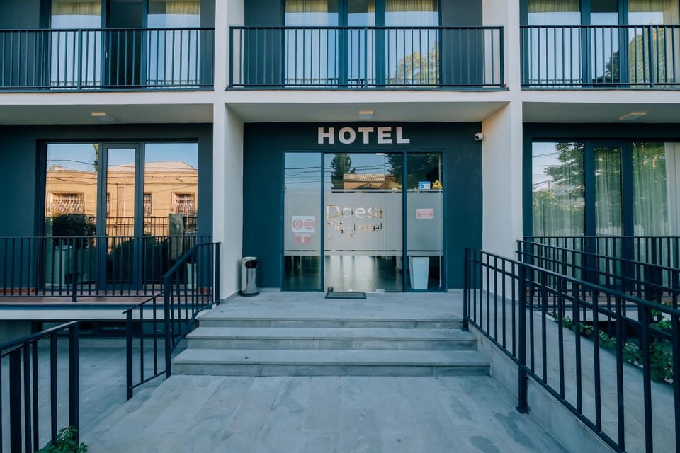 Facade/entrance, Day