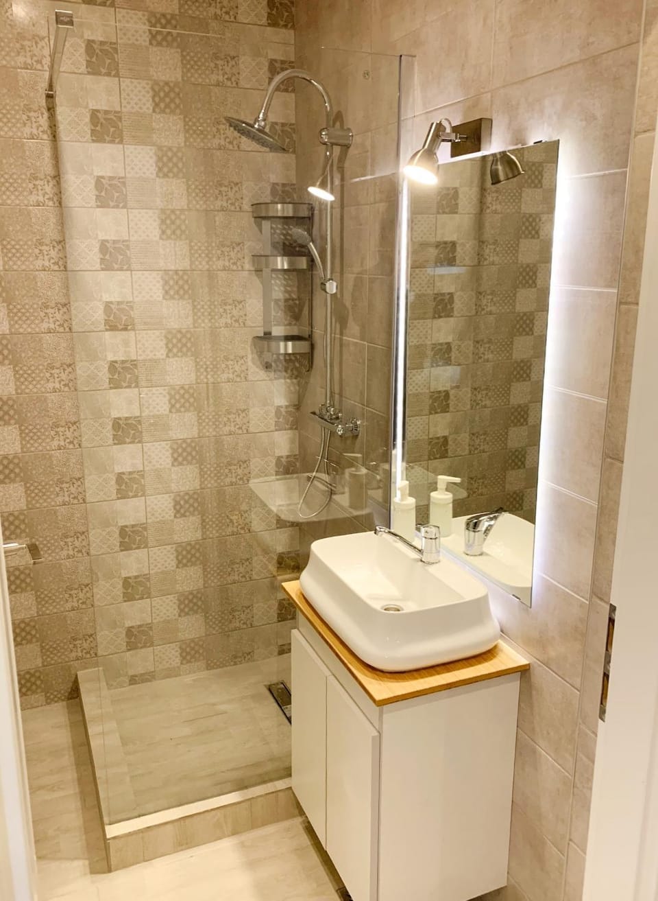Shower, Bathroom, towels