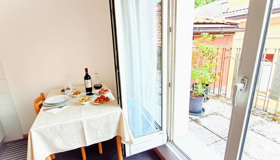 Patio, View (from property/room), Balcony/Terrace, Dining area
