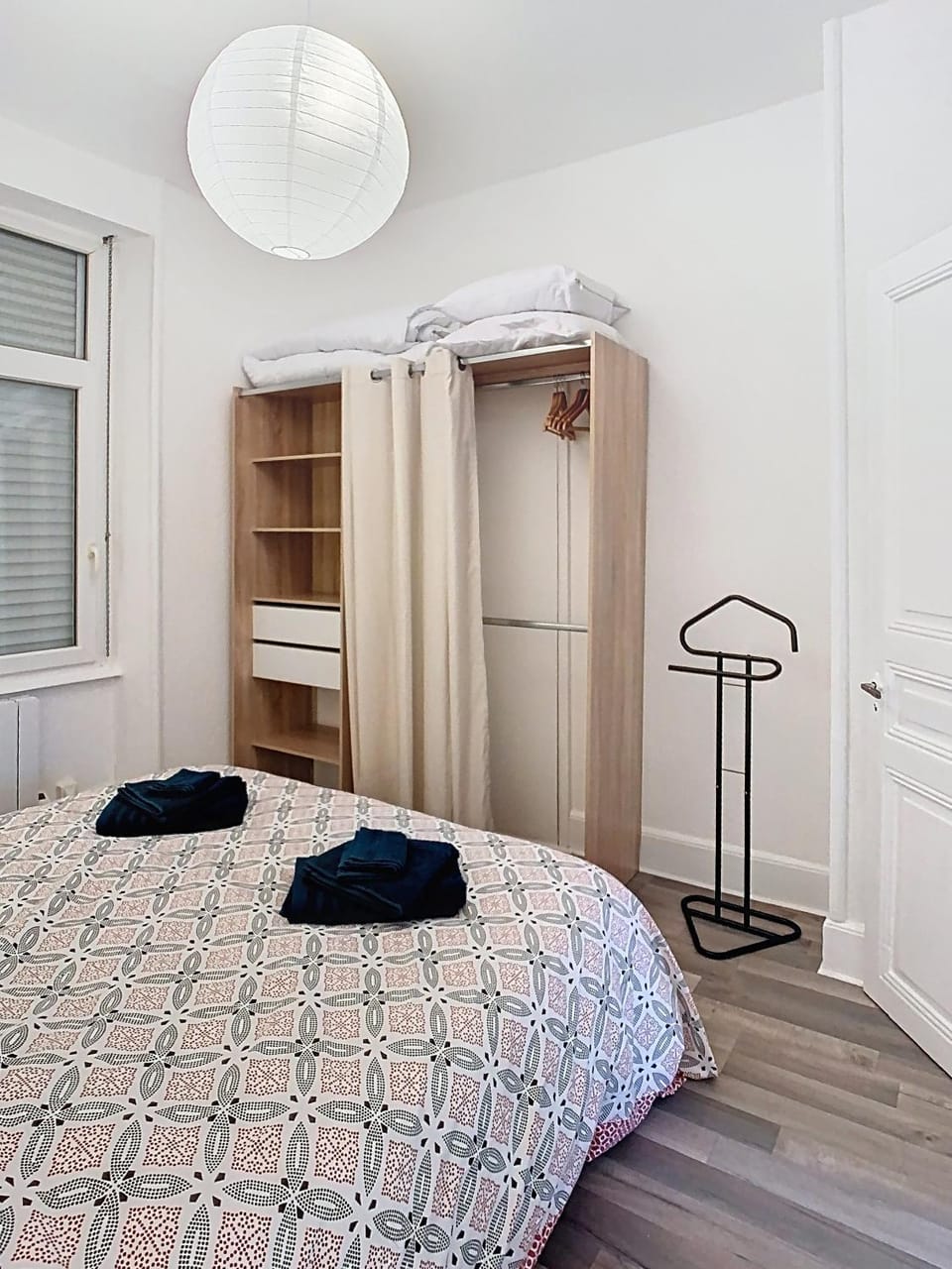 Bed, wardrobe