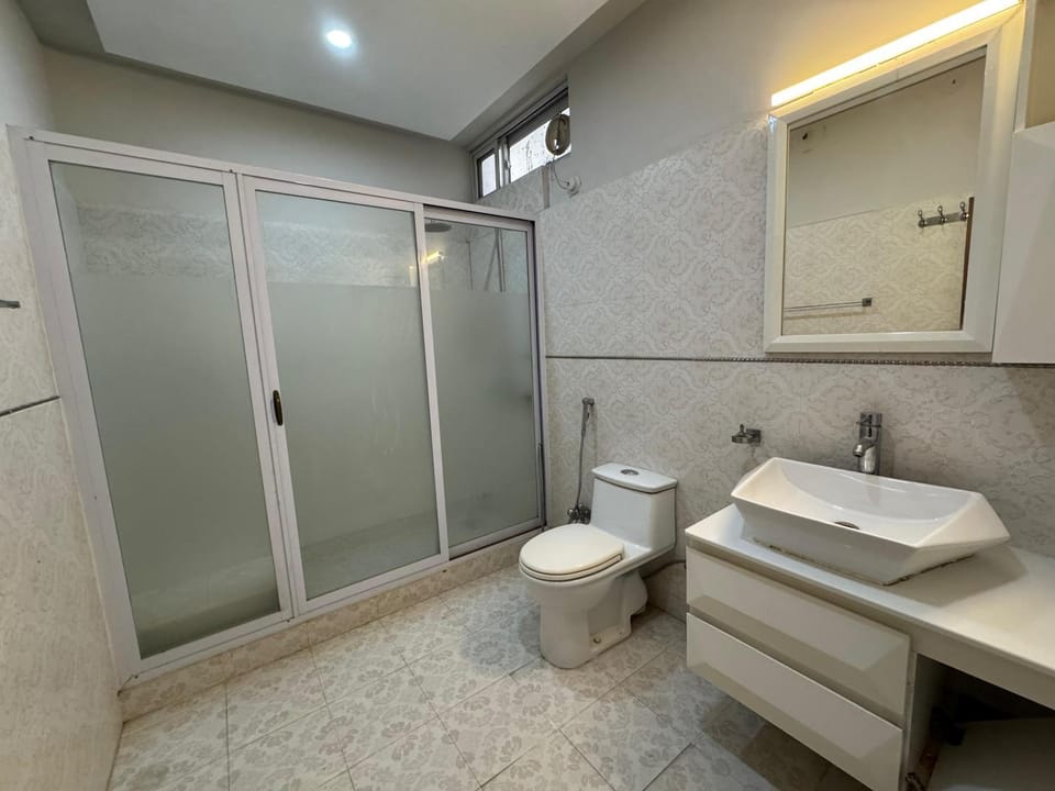Shower, Toilet, Bathroom
