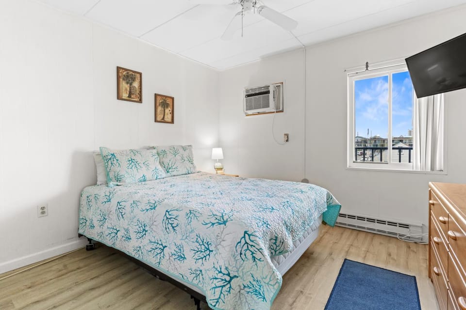 Cozy 1BR Condo Steps from Beach Prime 36th St Location House in Ocean City