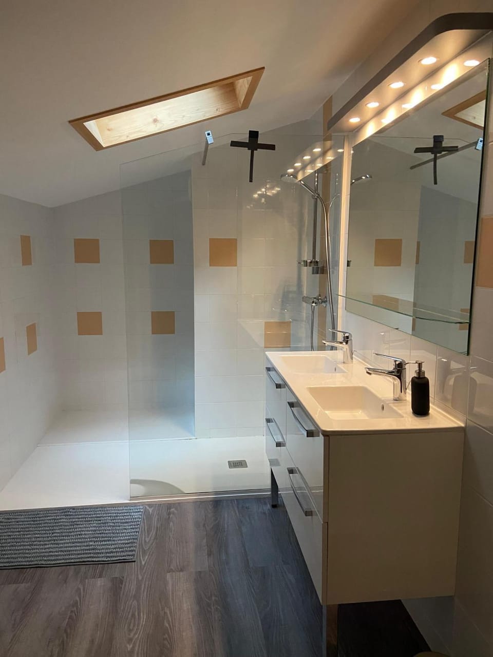 Gîte de charme dans la vallée du Borne au cœur des Alpes Apartment in Haute-Savoie