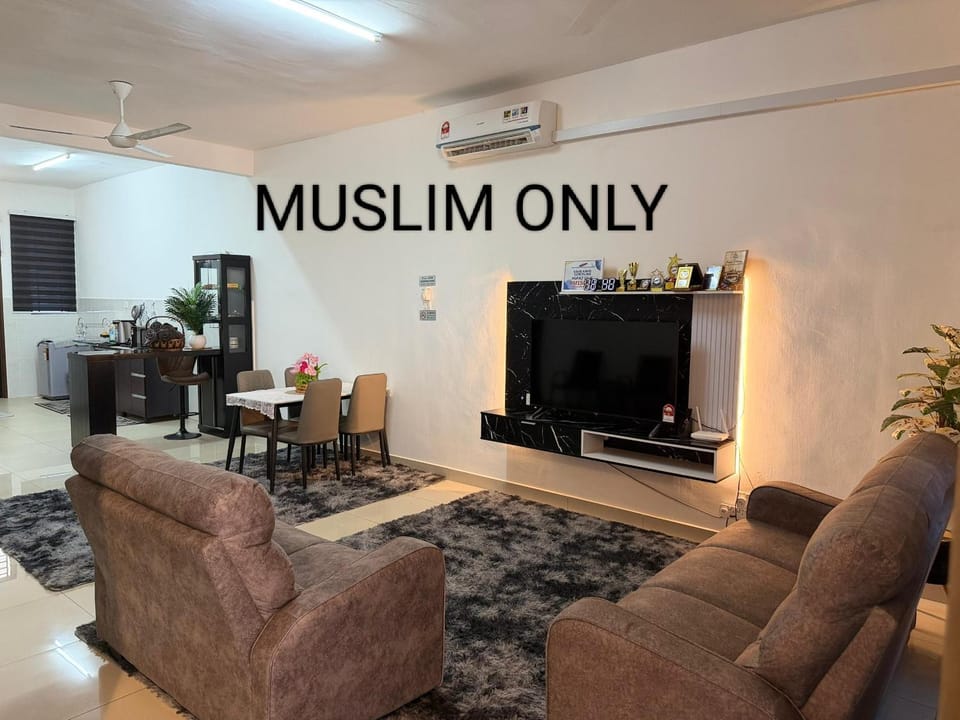 NH Stay, Parit Buntar Perak House in Kedah