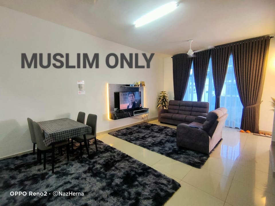 NH Stay, Parit Buntar Perak House in Kedah