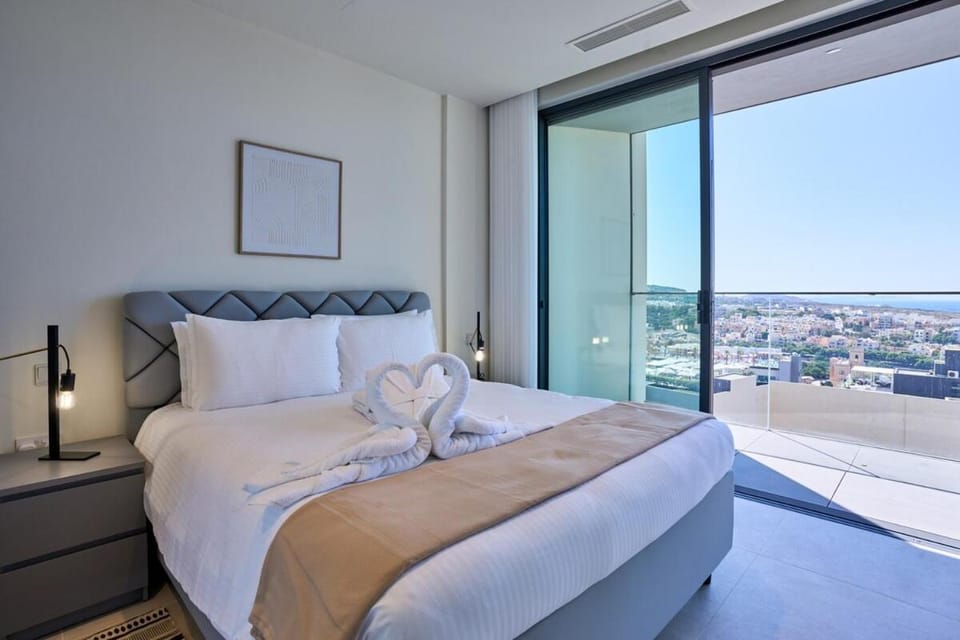 Sweet Urban Escape in St Julians Malta Apartment in Saint Julians