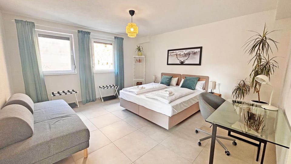 Photo of the whole room, Bedroom