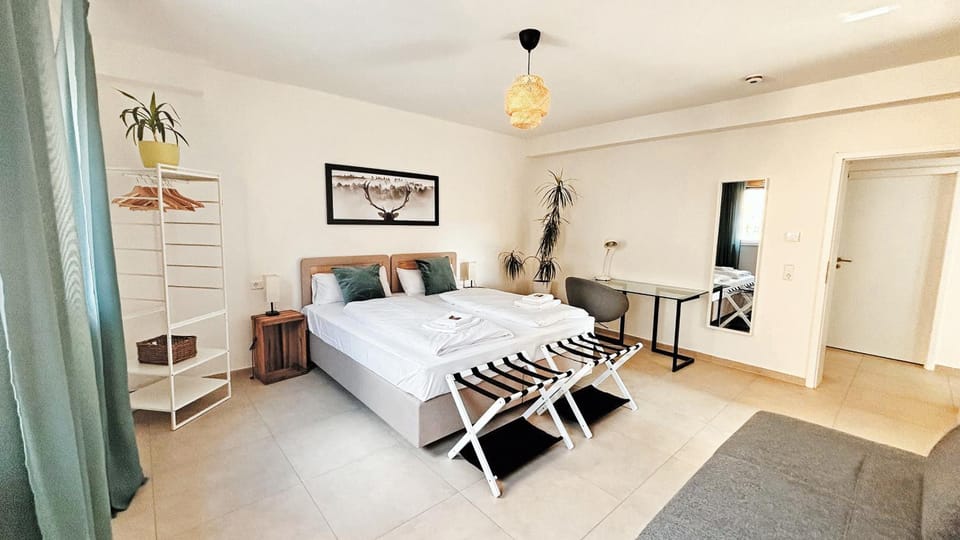 Photo of the whole room, Bedroom