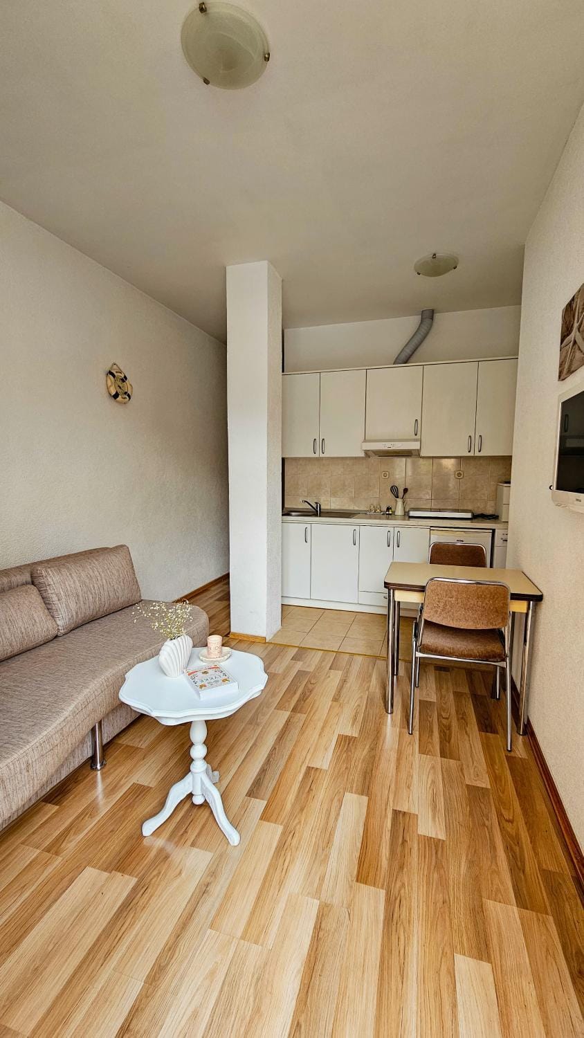 One-Bedroom Apartment, 10min from the City Center Apartment in Makarska