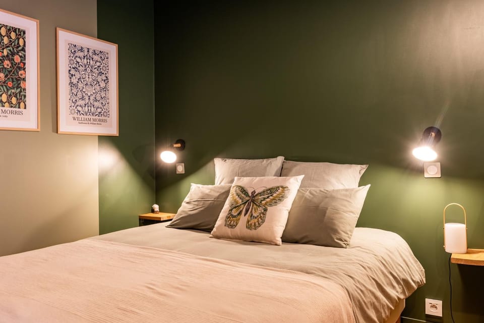 Living room, Bedroom
