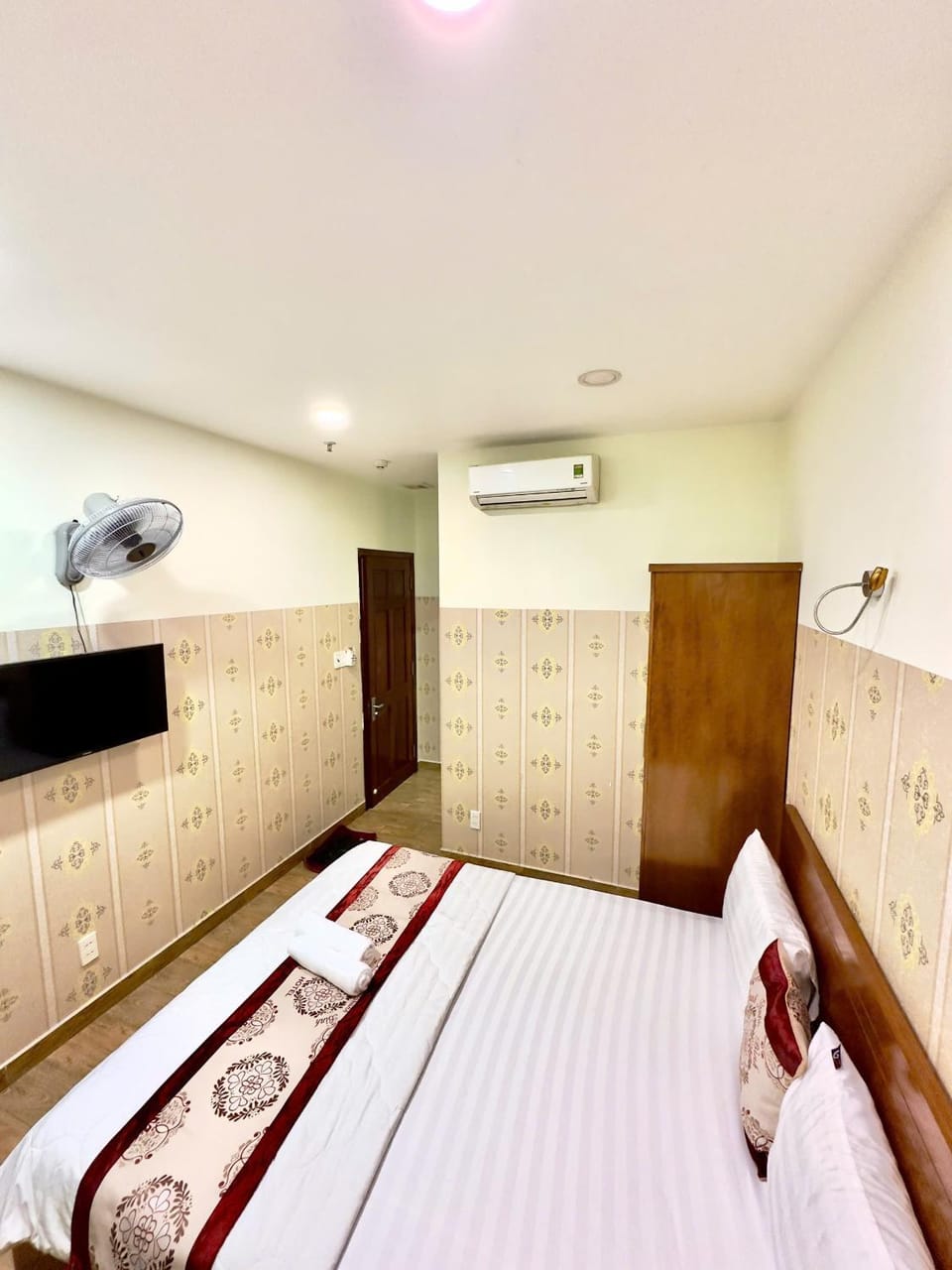 DŨNG India HOTEL Hotel in Ho Chi Minh City