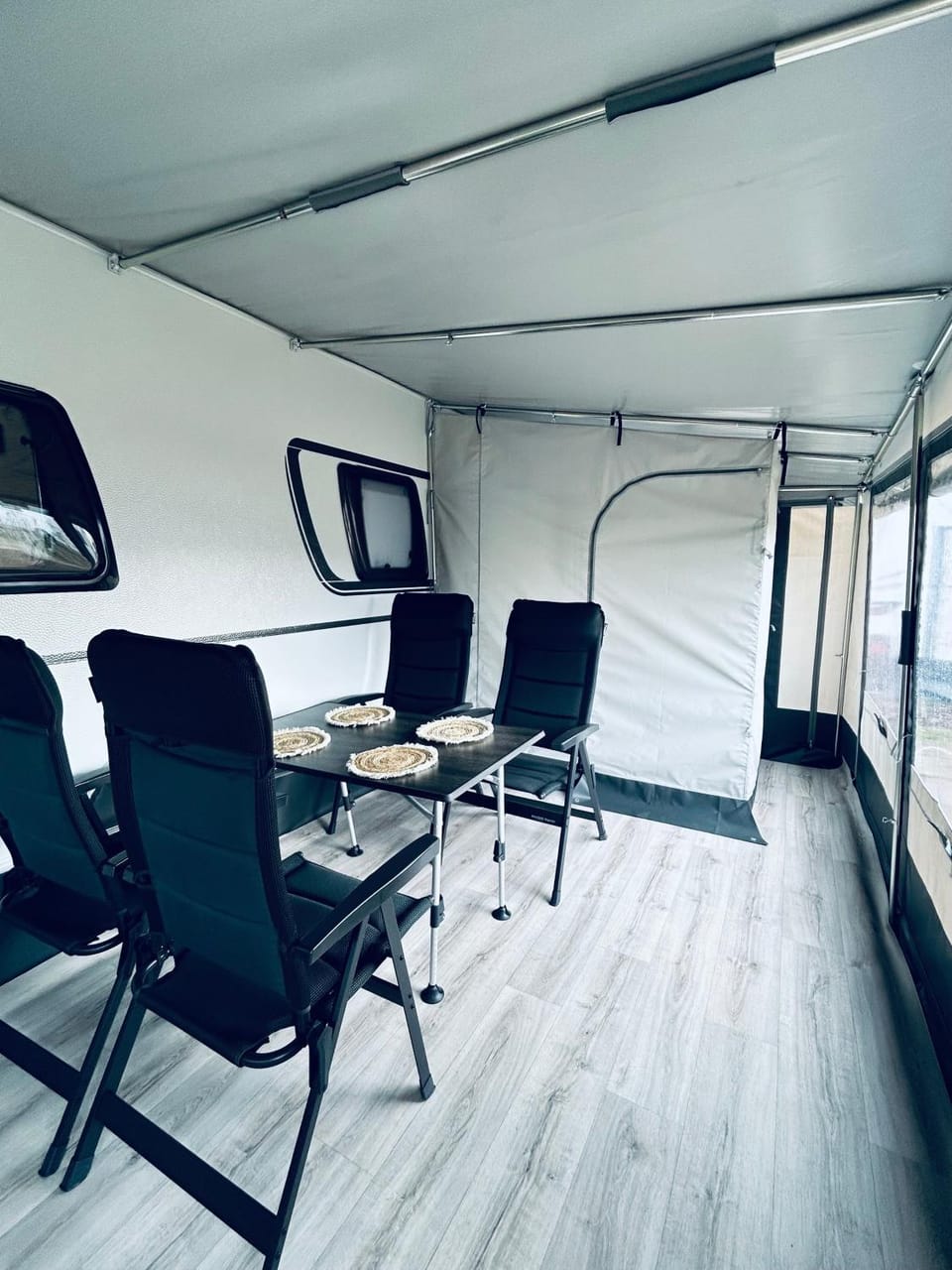 Mietwohnwagen 54 Campground/ 
RV Resort in North Rhine-Westphalia