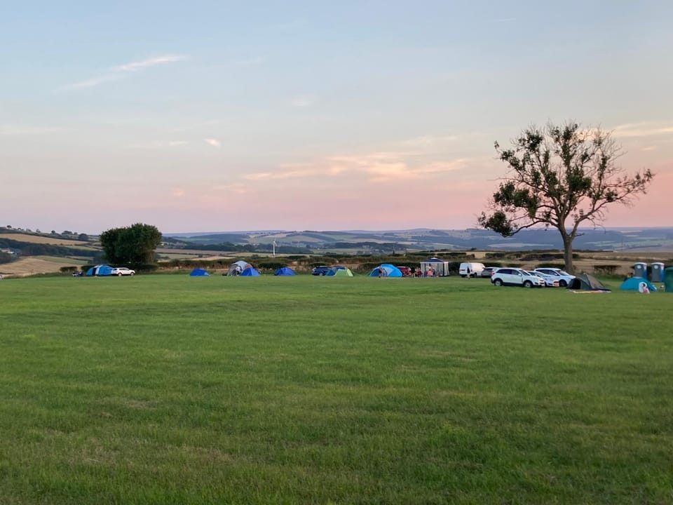 Bowlers Hill Campsite Campground/ 
RV Resort in England
