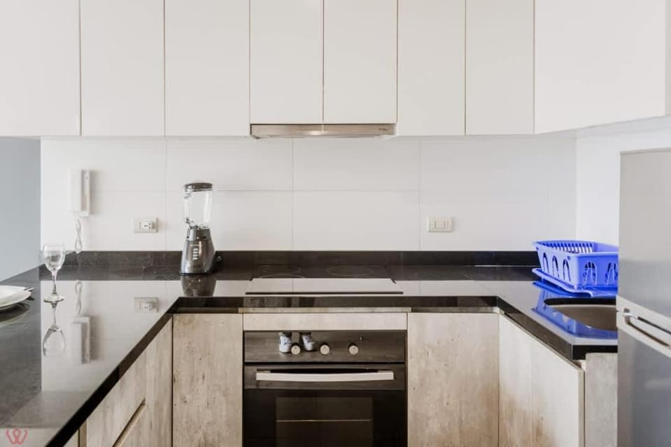 Chic 1BR Gym Near Barranco Hotspots Apartment in Barranco