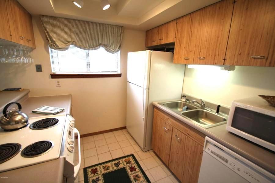 Our Mountain Blessings Condominium Town Home - peaceful, cozy, and family friendly mountain getaway! The most ideally located unit in Meadow Ridge Resort, Campground/ 
RV Resort in Fraser