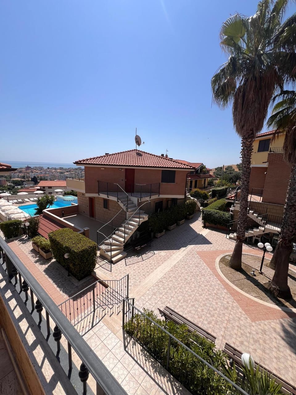 Property building, Pool view