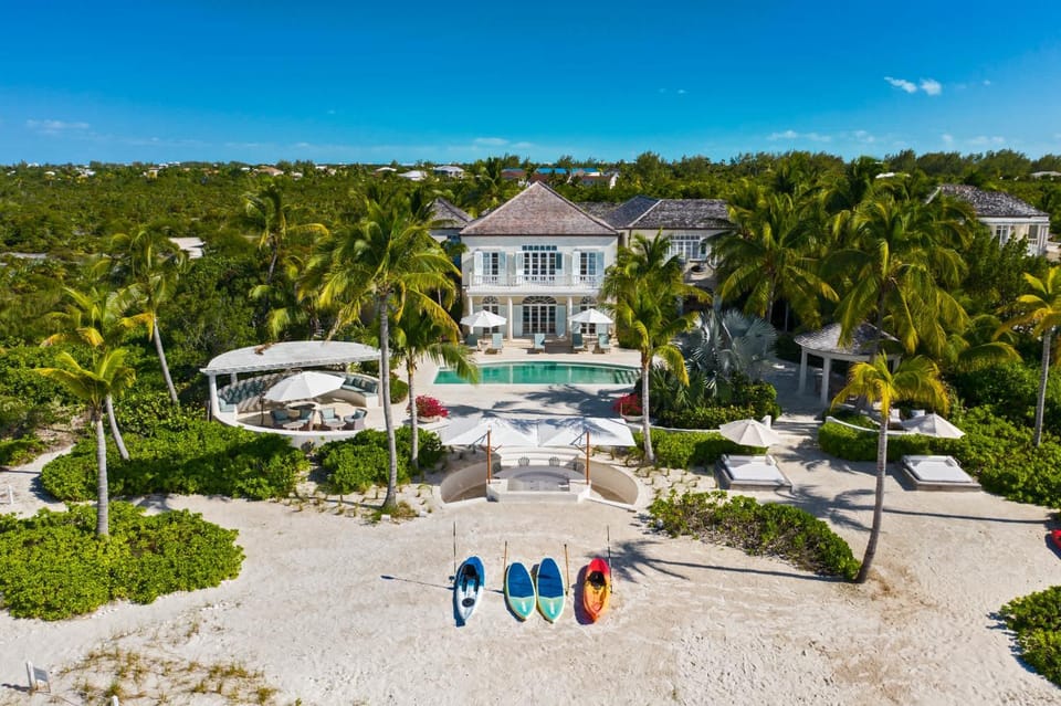 7 bedroom plantation estate Villa Villa in Grace Bay