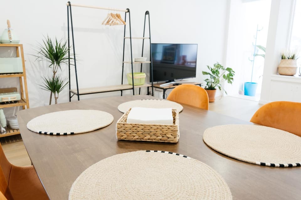 Communal lounge/ TV room, TV and multimedia, Dining area