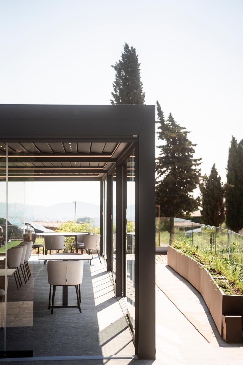 Restaurant/places to eat, Balcony/Terrace